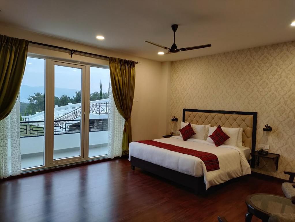 Hotel booking at Meghalaya, shillong. Book at📞6002973251